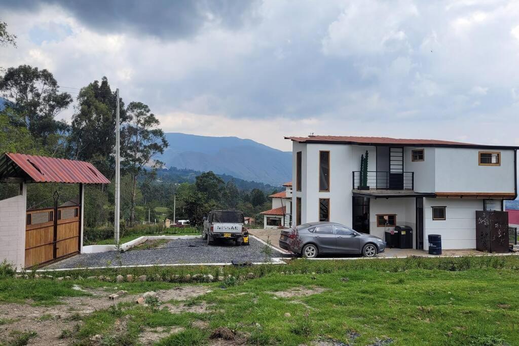 Monarca, Hermosa Casa Cerca A De Leyva